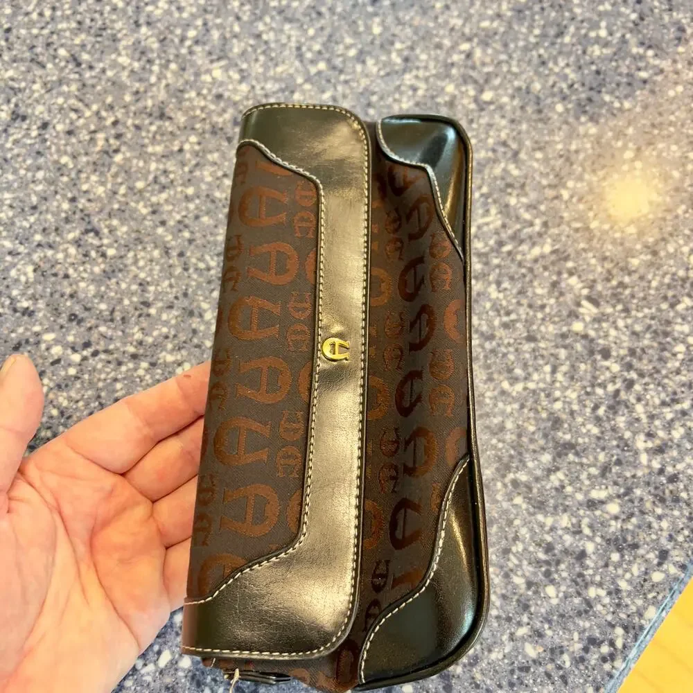 Etienne Aigner Clutch Leather Trim w/ Magnetic Clasp & Zip Inside Pocket Vintage